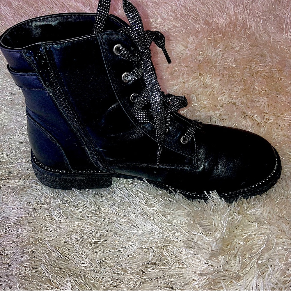 COMBAT BOOTS-Worn maybe twice!